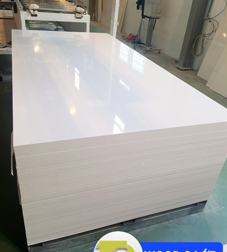 Ván nhựa 3 lớp ABU 3 Lớp trắng 8ly độ cứng 0,8 KT: 1,22 x2,44 x 8ly - Tấm